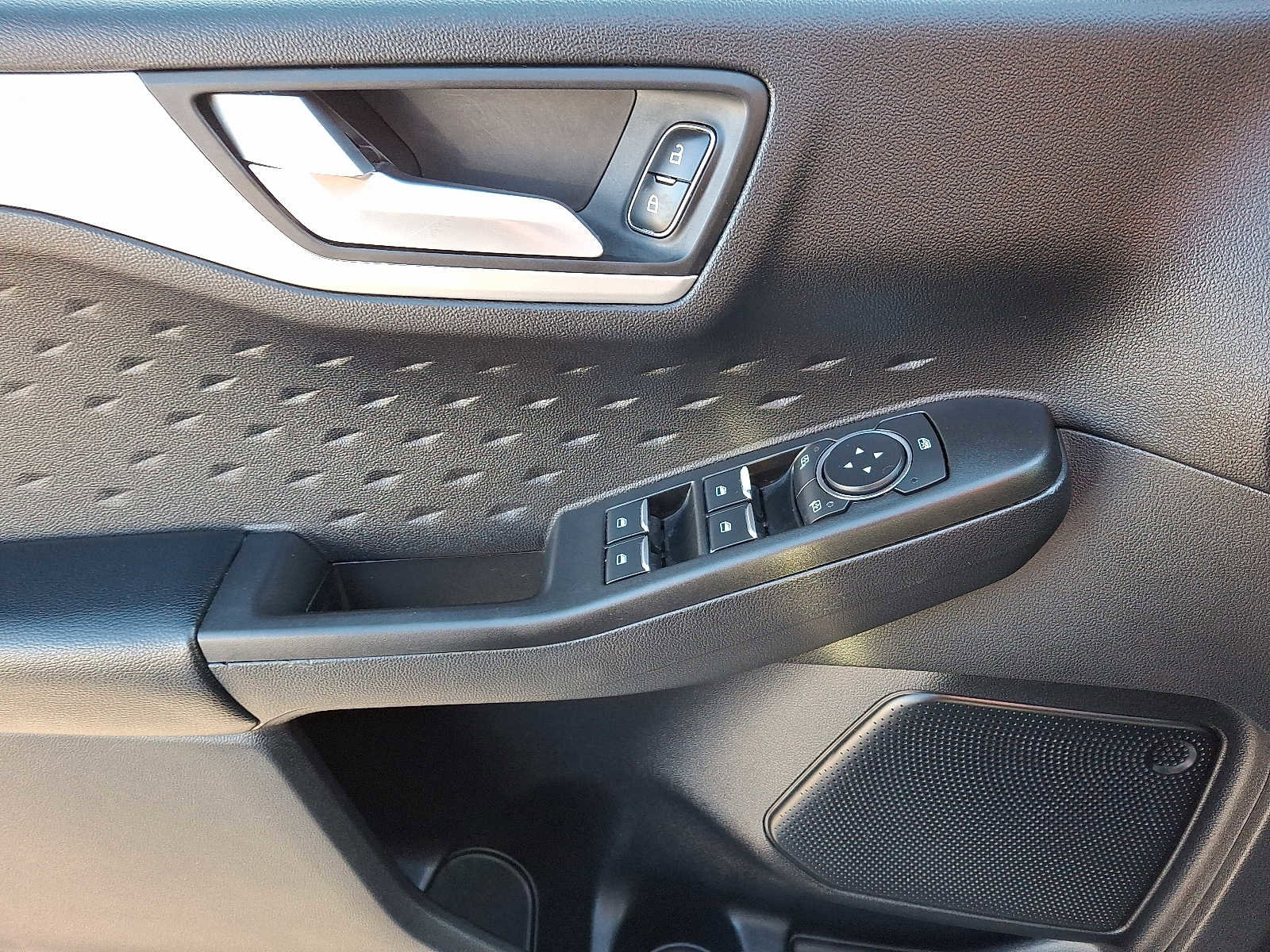 Certified 2020 Ford Escape SE Sport image 12