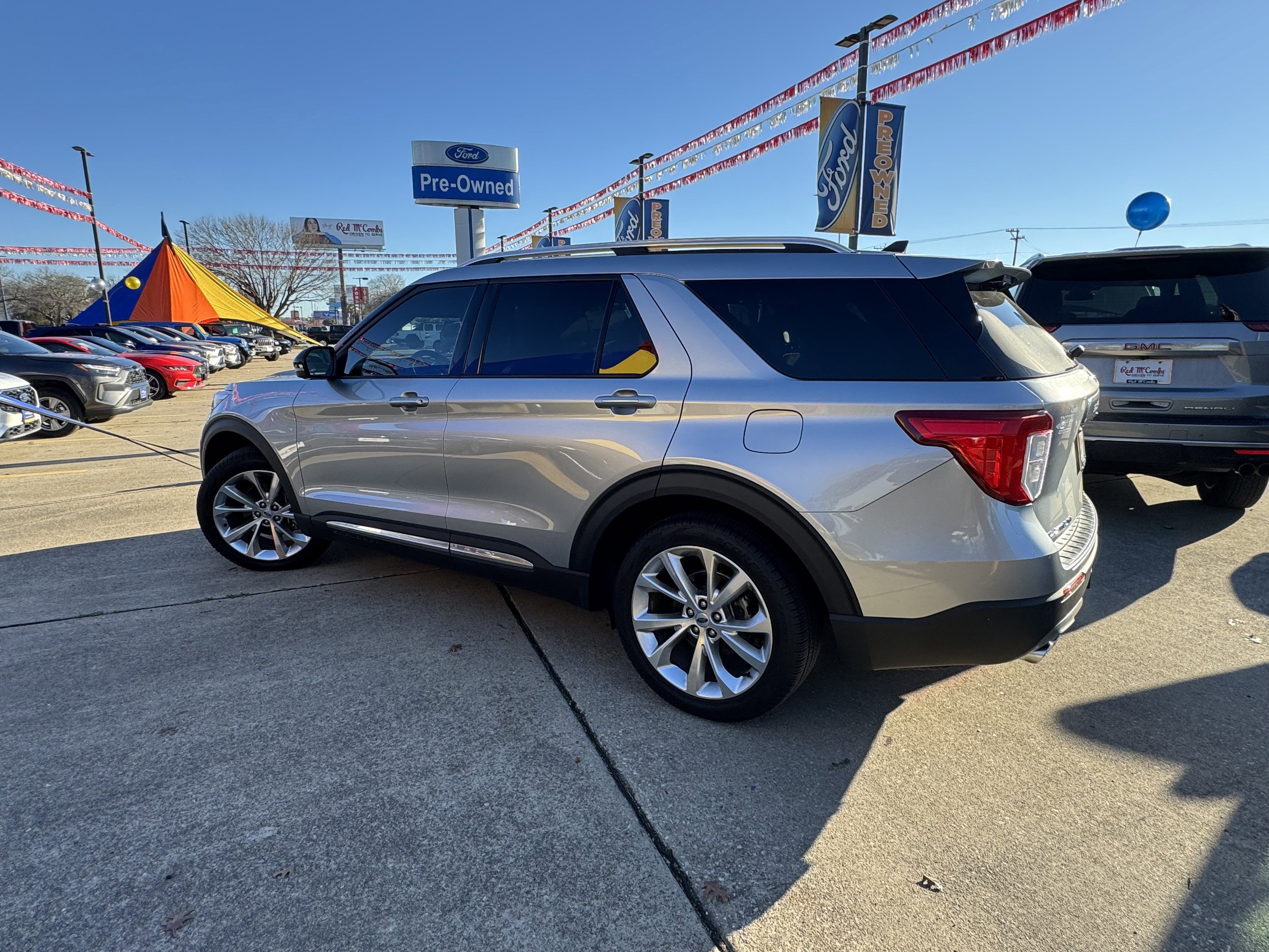 Certified 2022 Ford Explorer Platinum w/ Equipment Group 601A image 6