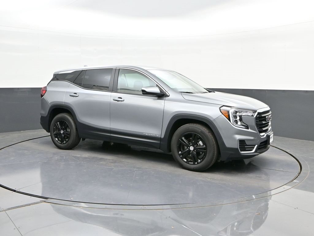 Used 2024 GMC Terrain SLE image 17