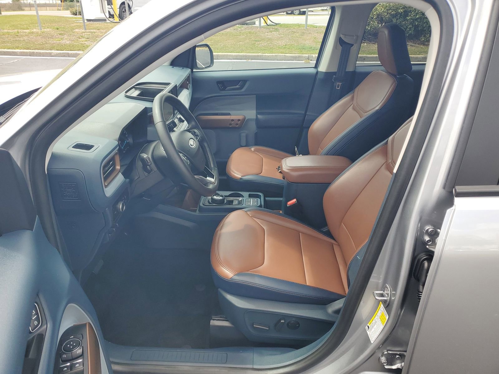 Certified 2024 Ford Maverick Lariat w/ 4K Tow Package AWD/4WD image 16