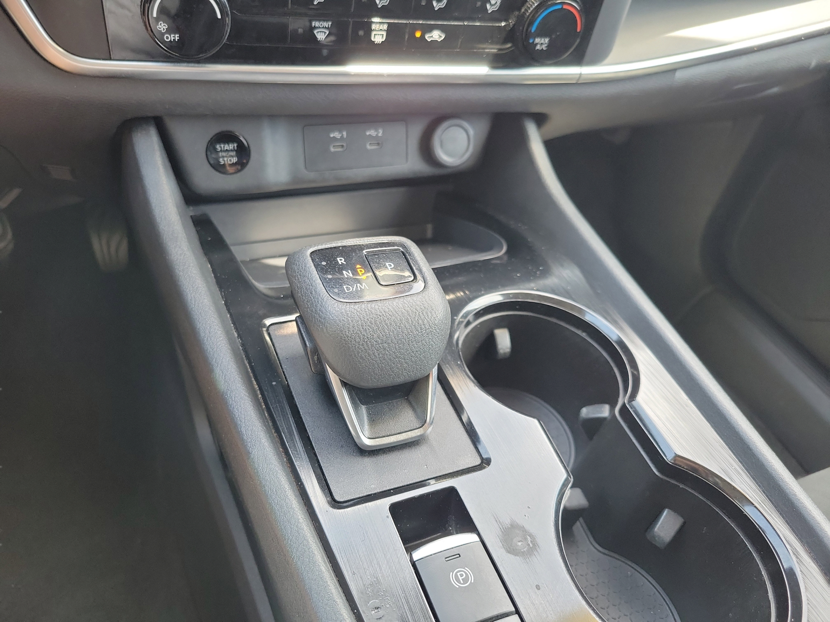 Used 2024 Nissan Rogue S AWD/4WD image 29