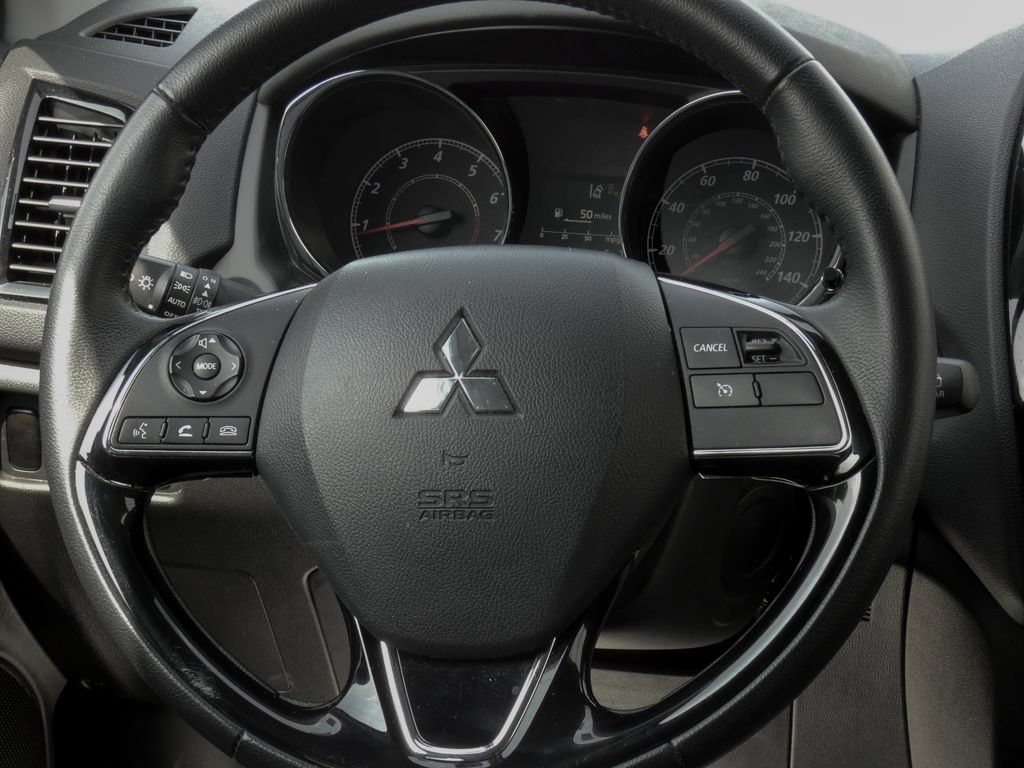 Used 2025 Mitsubishi Outlander Sport AWD image 11
