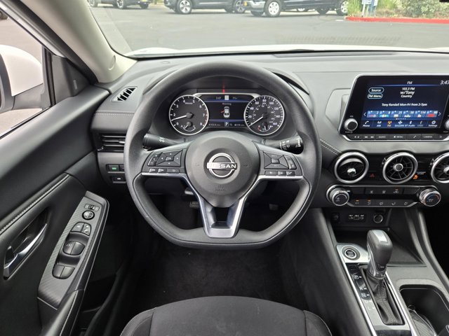 Used 2025 Nissan Sentra SV FWD image 12