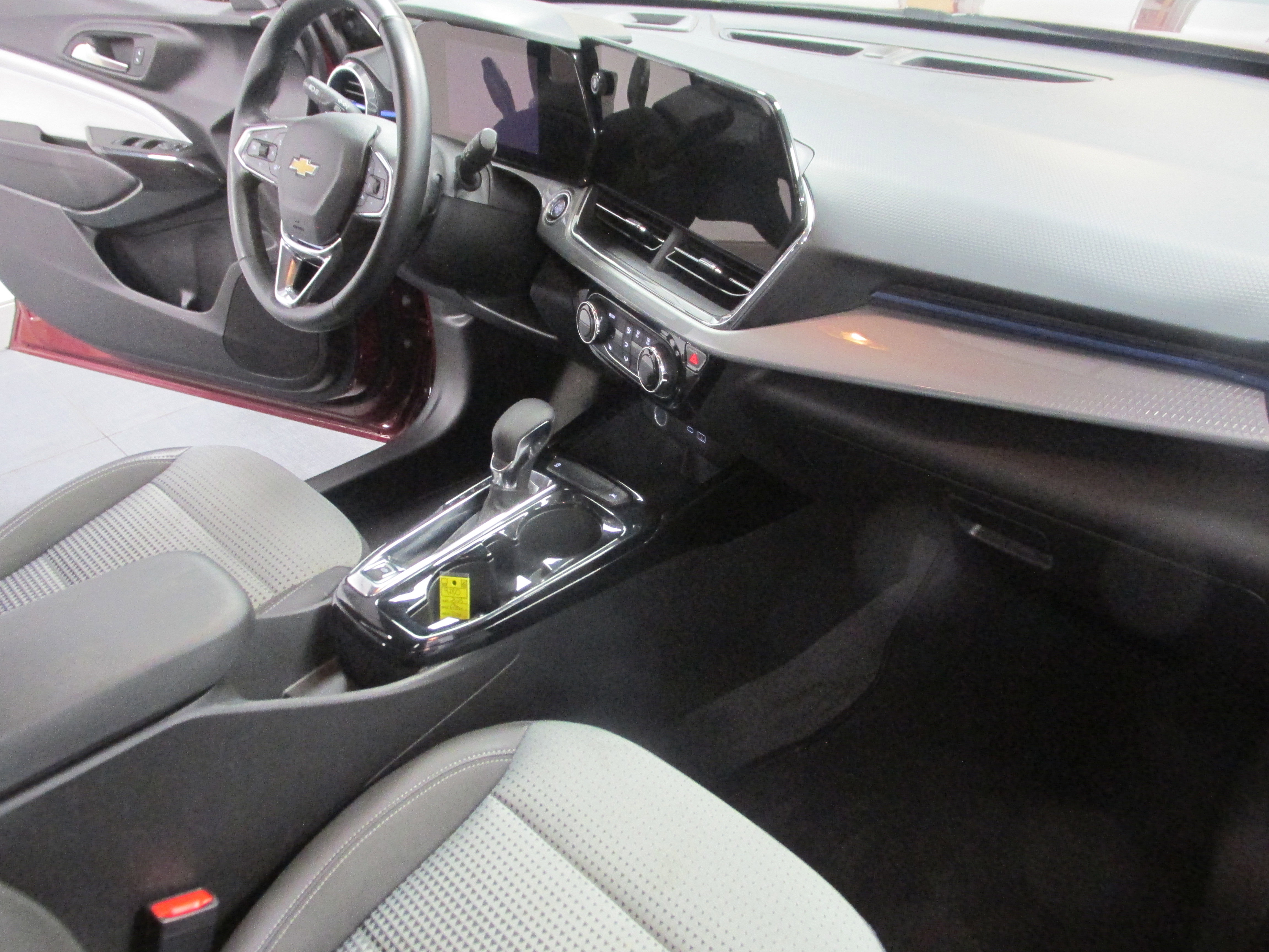 Used 2024 Jeep Compass Latitude image 24