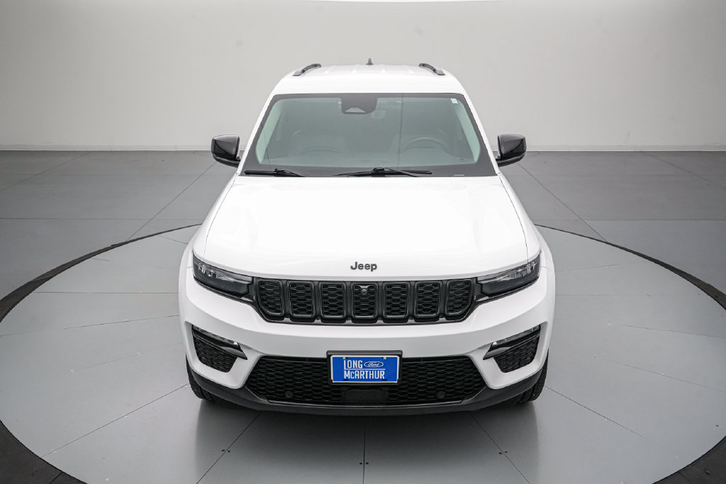 Used 2023 Jeep Grand Cherokee Limited w/ Luxury Tech Group II AWD/4WD image 9