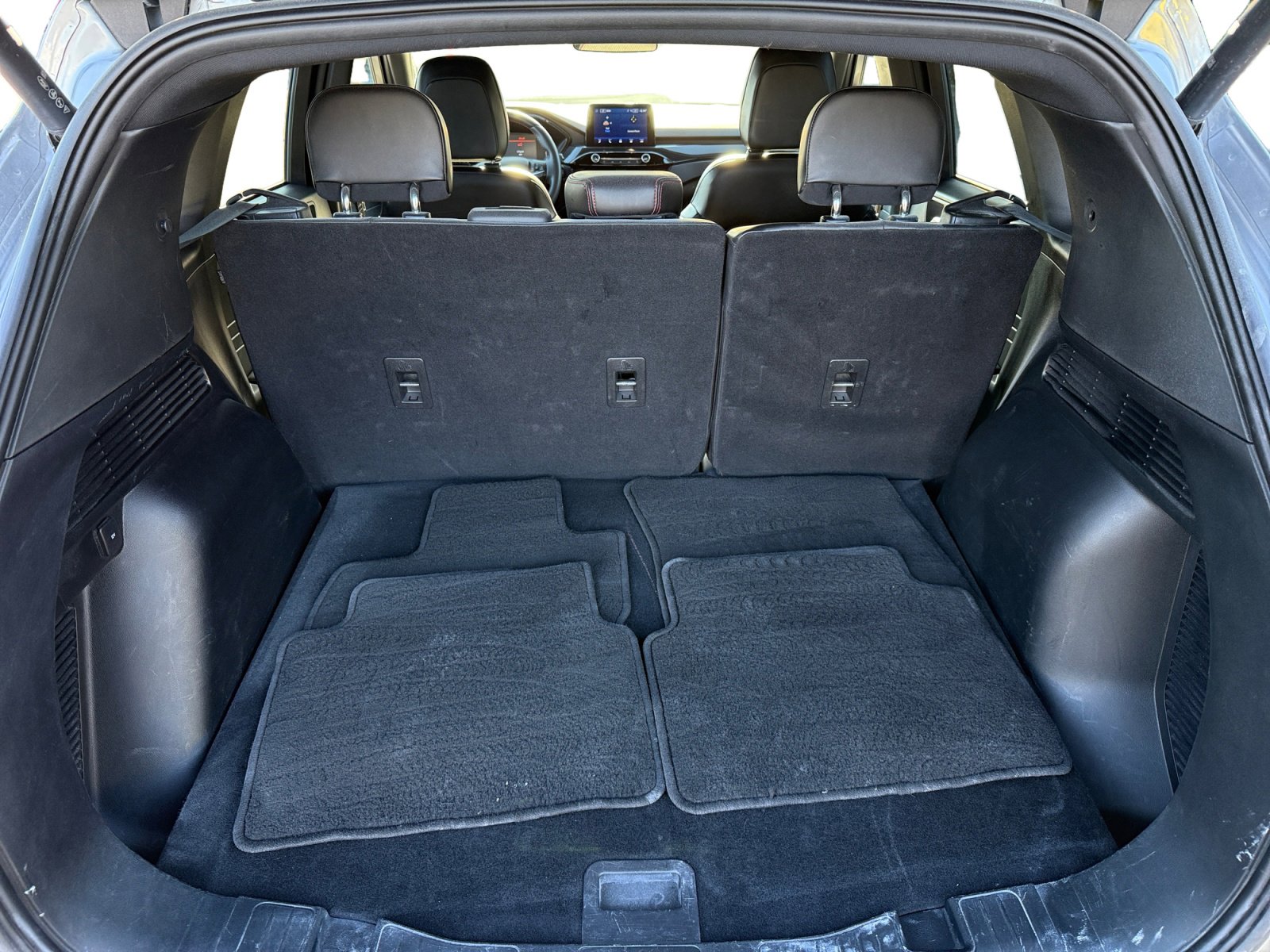 Certified 2024 Ford Escape ST-Line AWD/4WD image 17