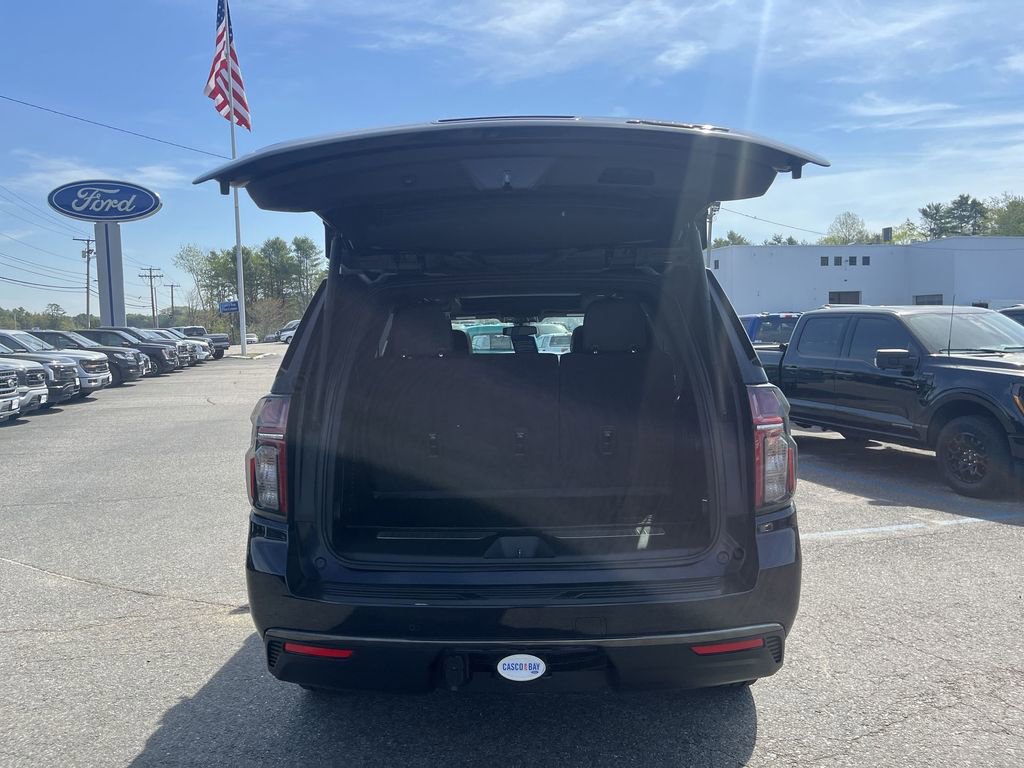 Used 2022 Chevrolet Tahoe RST w/ Luxury Package AWD/4WD image 3