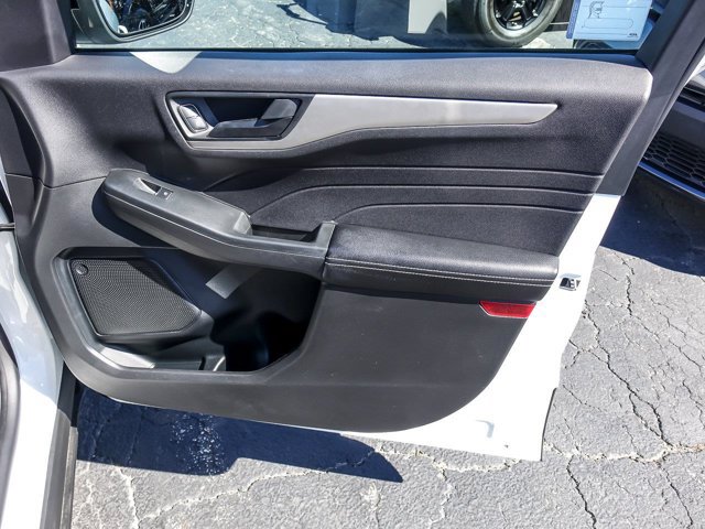 Certified 2022 Ford Escape SE w/ SE Sport Appearance Package FWD image 32