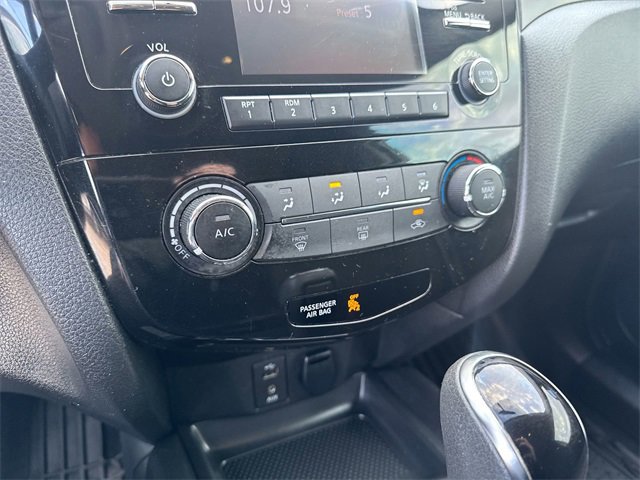 Used 2018 Nissan Rogue Sport S image 21