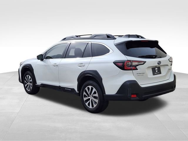 Used 2023 Subaru Outback Premium image 3