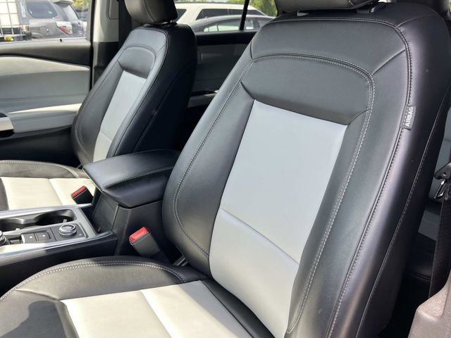 Certified 2023 Ford Explorer XLT w/ Equipment Group 202A AWD/4WD image 35