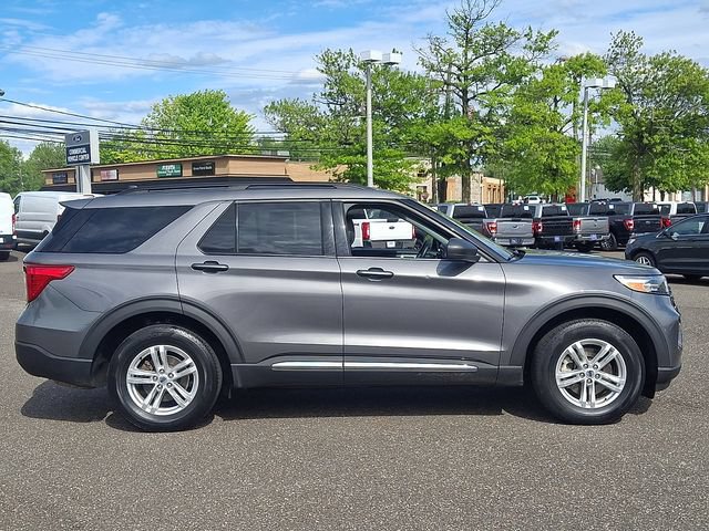 Certified 2023 Ford Explorer XLT w/ Equipment Group 202A AWD/4WD image 7