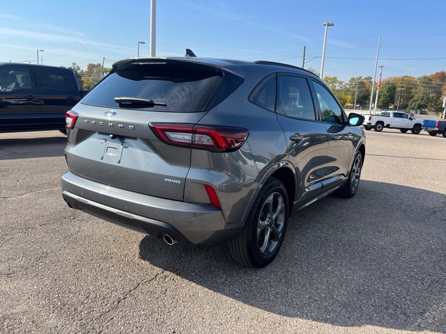 Certified 2024 Ford Escape ST-Line w/ Tech Pack #1 AWD/4WD image 4