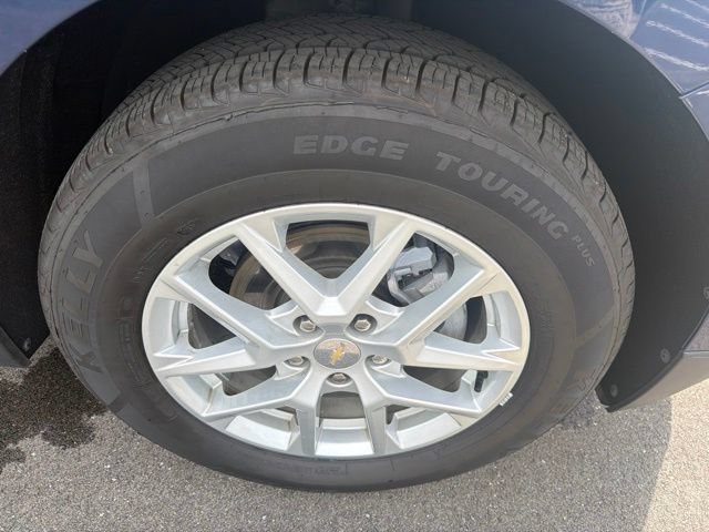 Used 2023 Chevrolet Equinox LS w/ LPO, Cargo Package FWD image 4