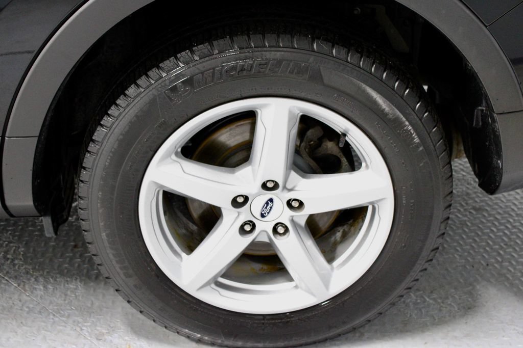 Certified 2018 Ford Explorer FWD image 18