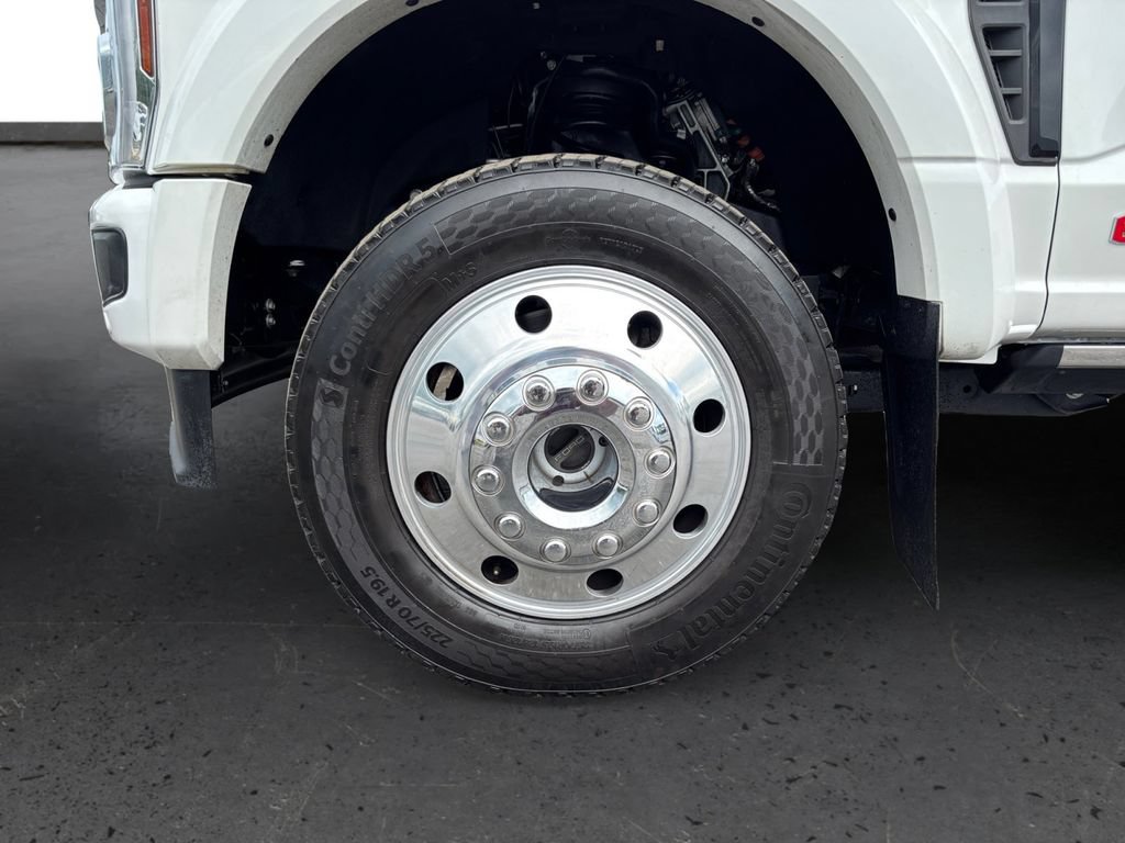 Certified 2025 Ford F450 Platinum w/ FX4 Off-Road Package AWD/4WD image 13