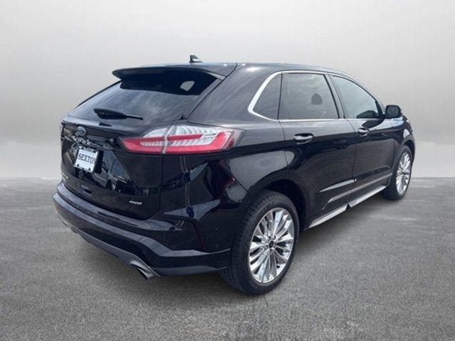 Certified 2022 Ford Edge Titanium w/ Equipment Group 301A AWD/4WD image 8
