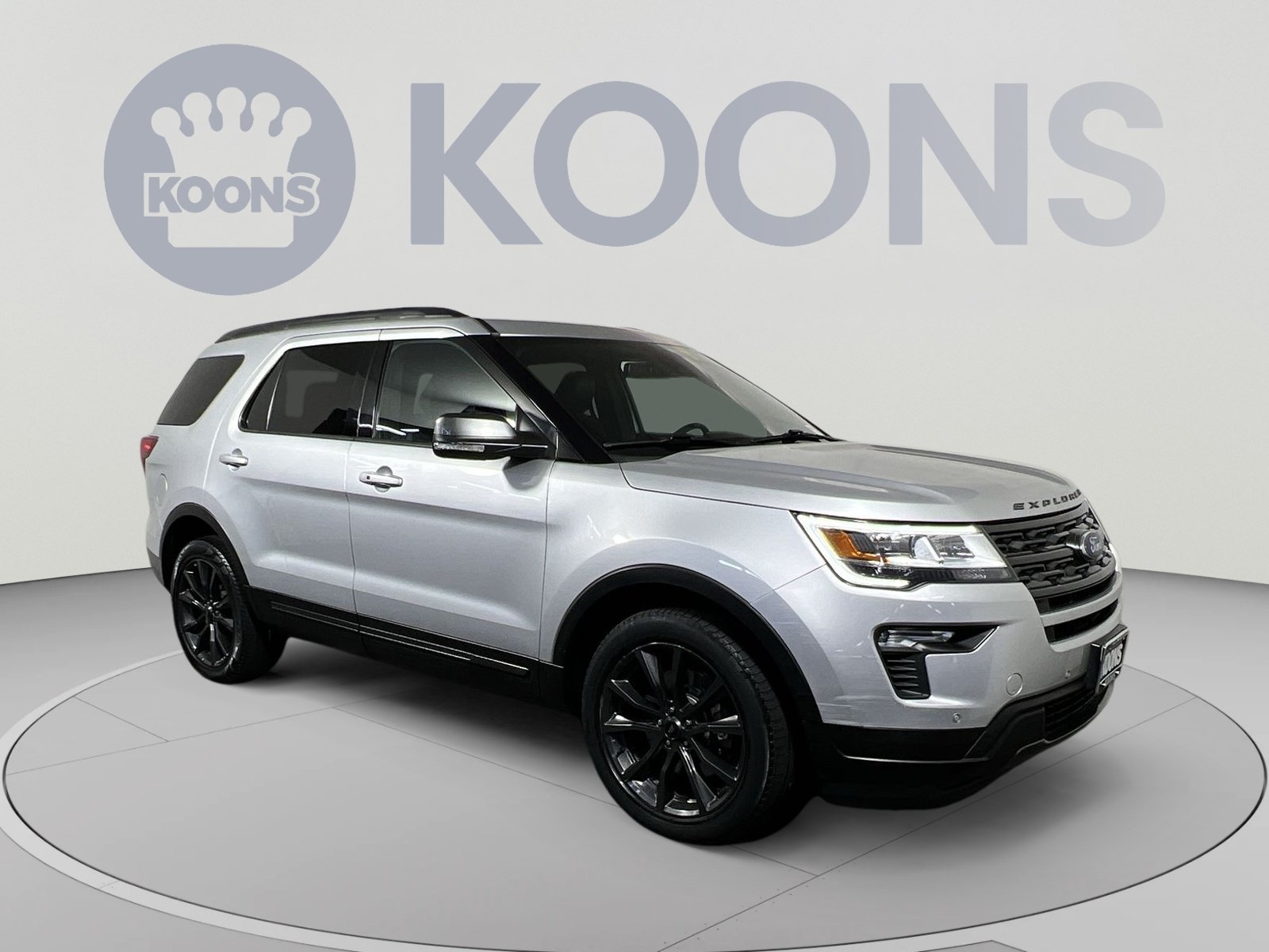 Certified 2018 Ford Explorer XLT w/ Equipment Group 202A AWD/4WD image 2