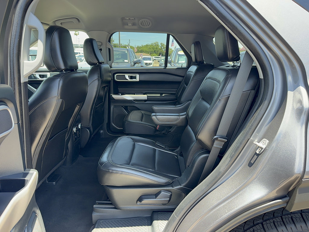 Certified 2022 Ford Explorer XLT w/ Equipment Group 202A RWD image 12