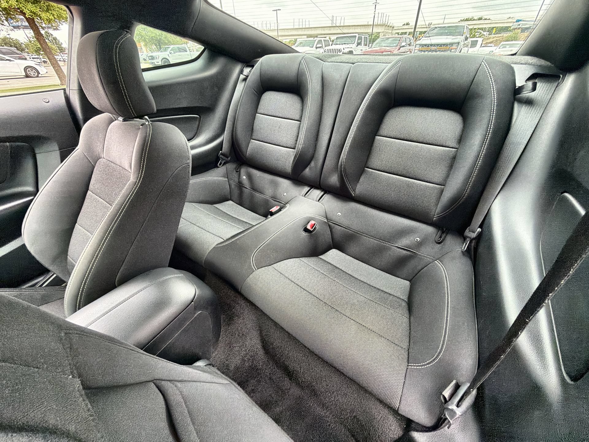 Certified 2017 Ford Mustang Coupe RWD image 21