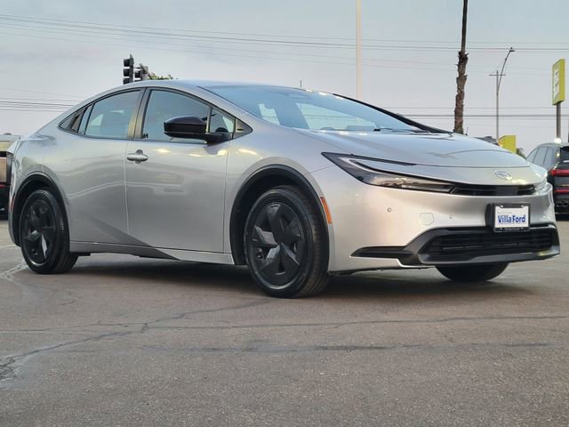 Used 2024 Toyota Prius LE image 6