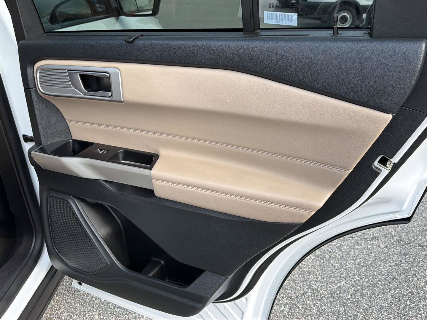 Certified 2023 Ford Explorer Limited AWD/4WD image 17
