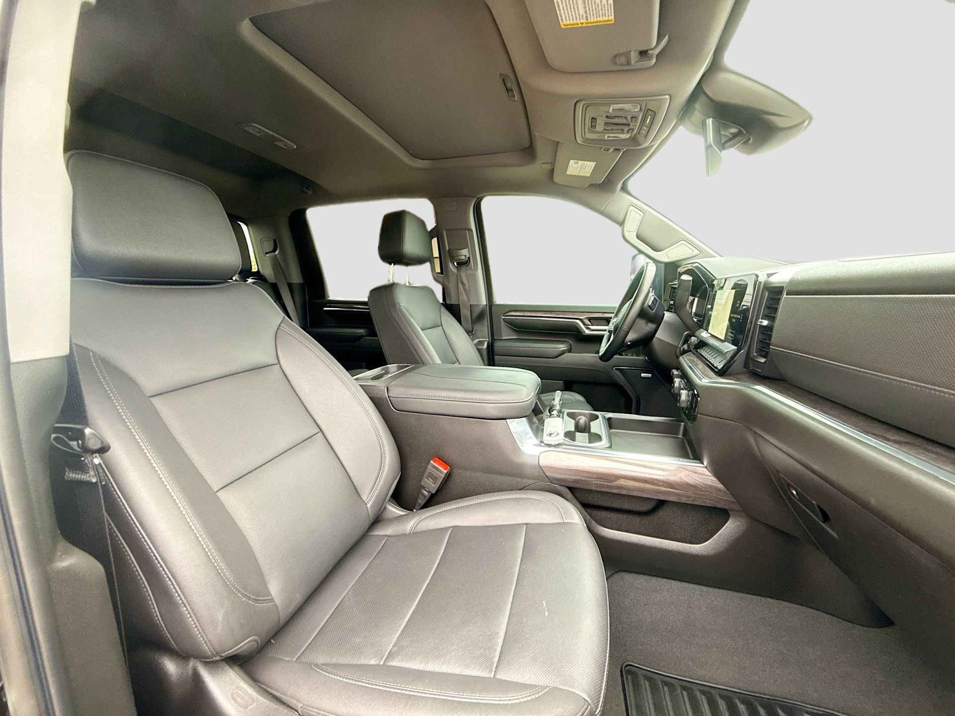 Used 2024 Chevrolet Silverado 3500 LTZ w/ LTZ Plus Package image 34