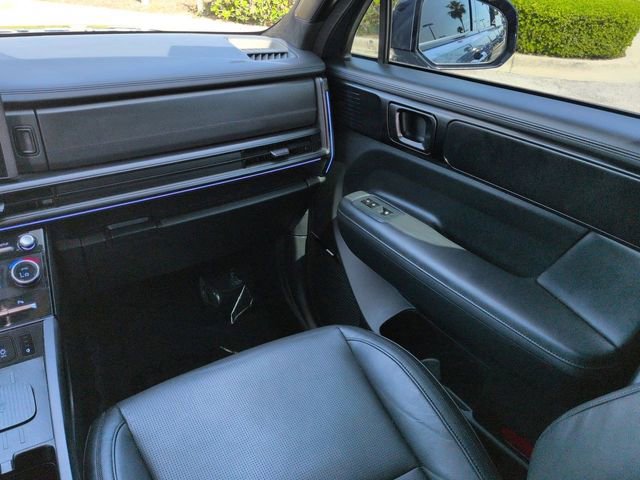Used 2025 Hyundai Santa Fe Calligraphy AWD/4WD image 17