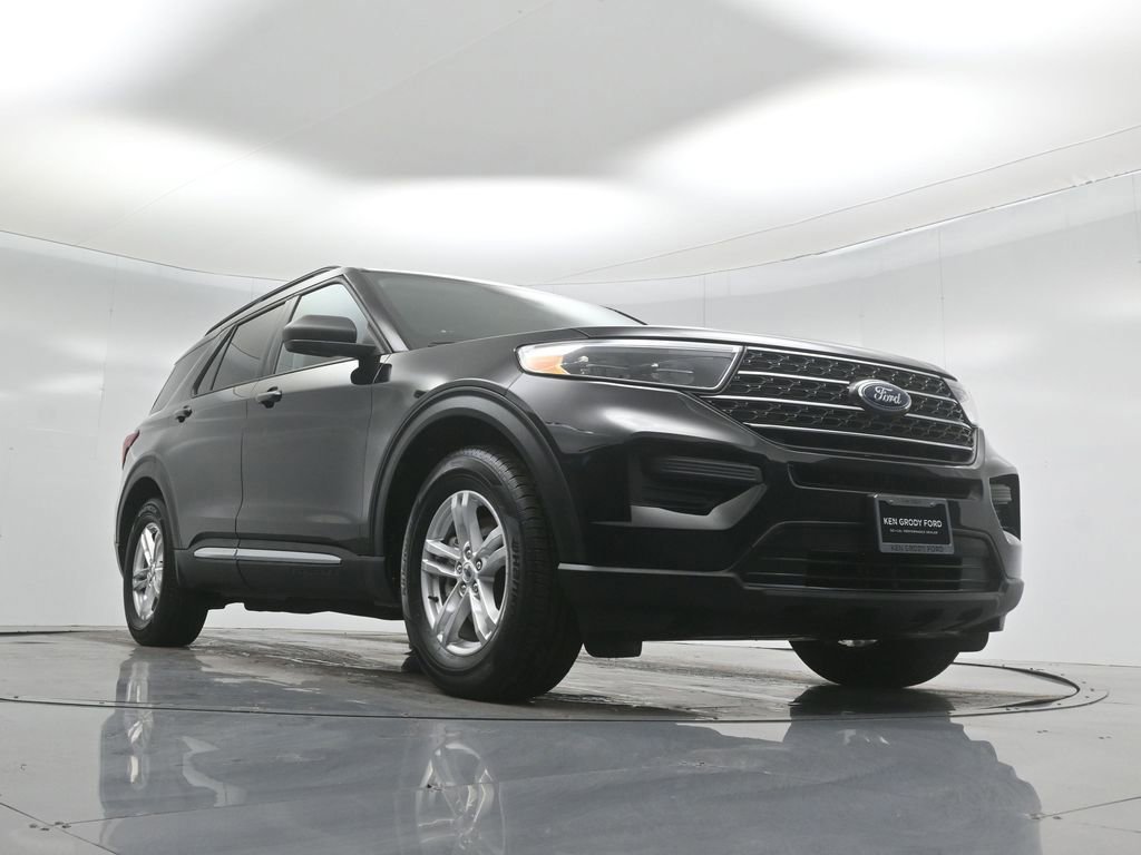 Certified 2022 Ford Explorer XLT image 5