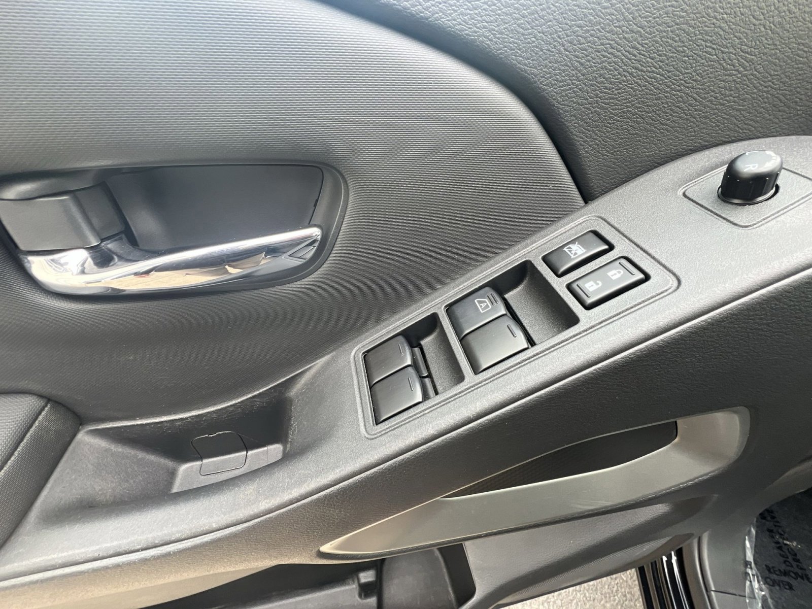 Used 2022 Nissan Frontier SV image 15