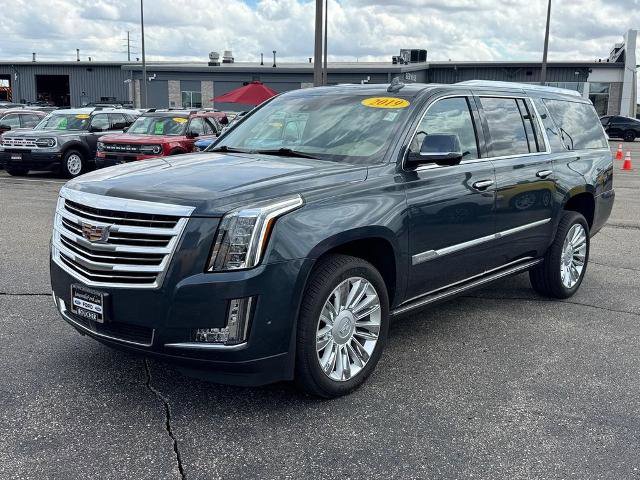 Used 2019 Cadillac Escalade ESV Platinum AWD/4WD image 2