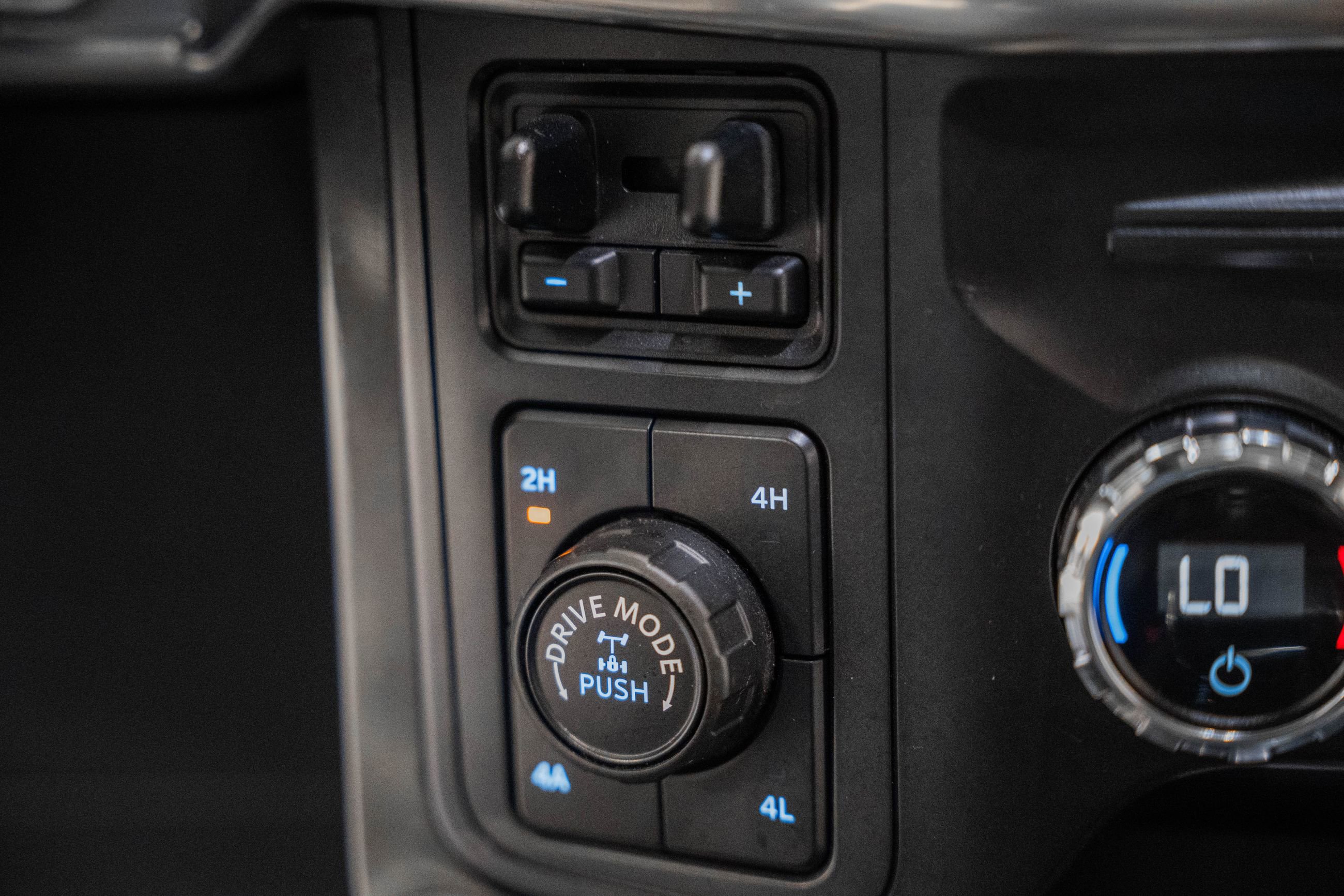 Certified 2021 Ford F150 Lariat w/ Equipment Group 502A High image 32