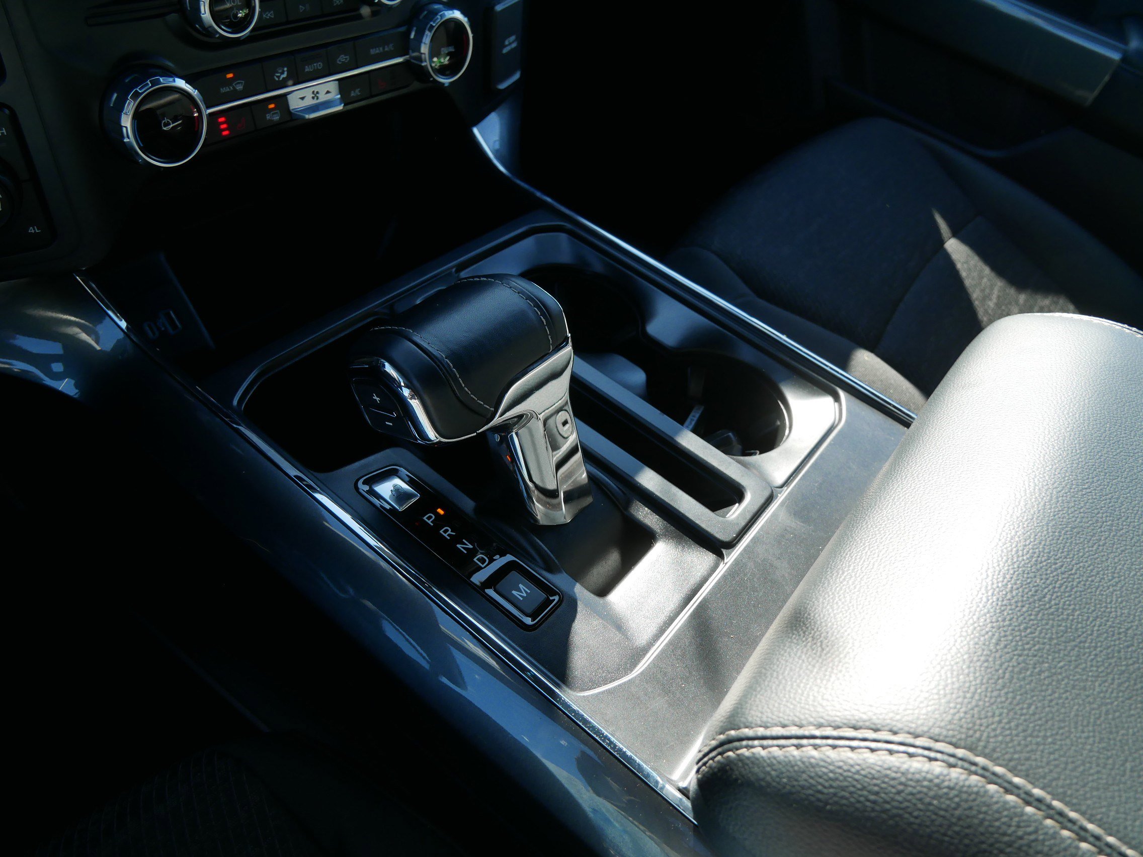 Certified 2022 Ford F150 XLT w/ Equipment Group 302A High image 23