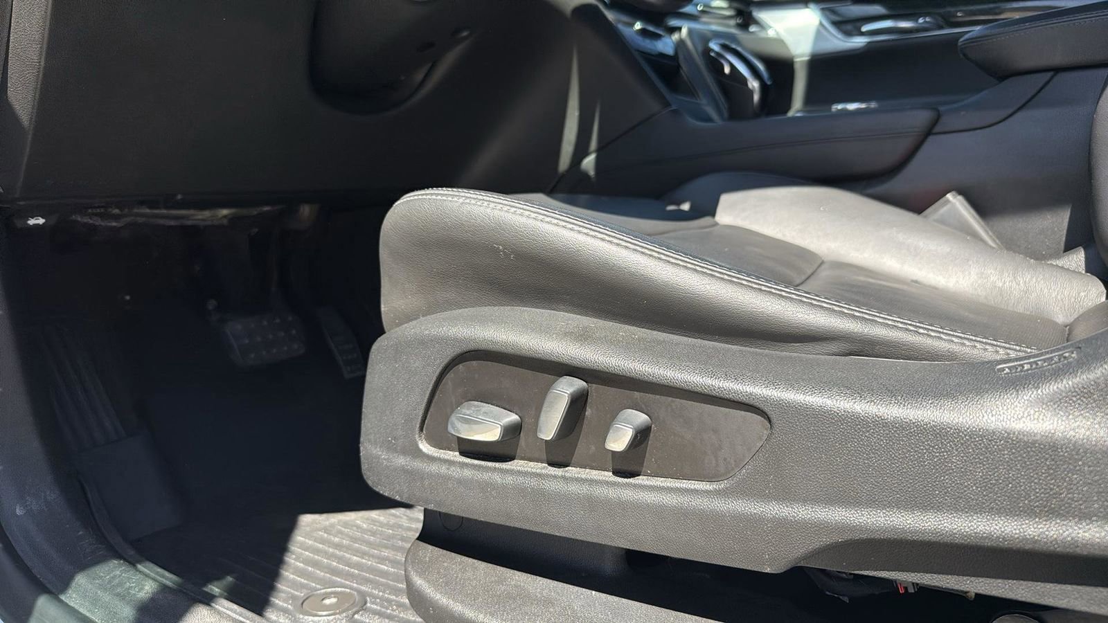 Used 2021 Cadillac XT6 Premium Luxury image 9