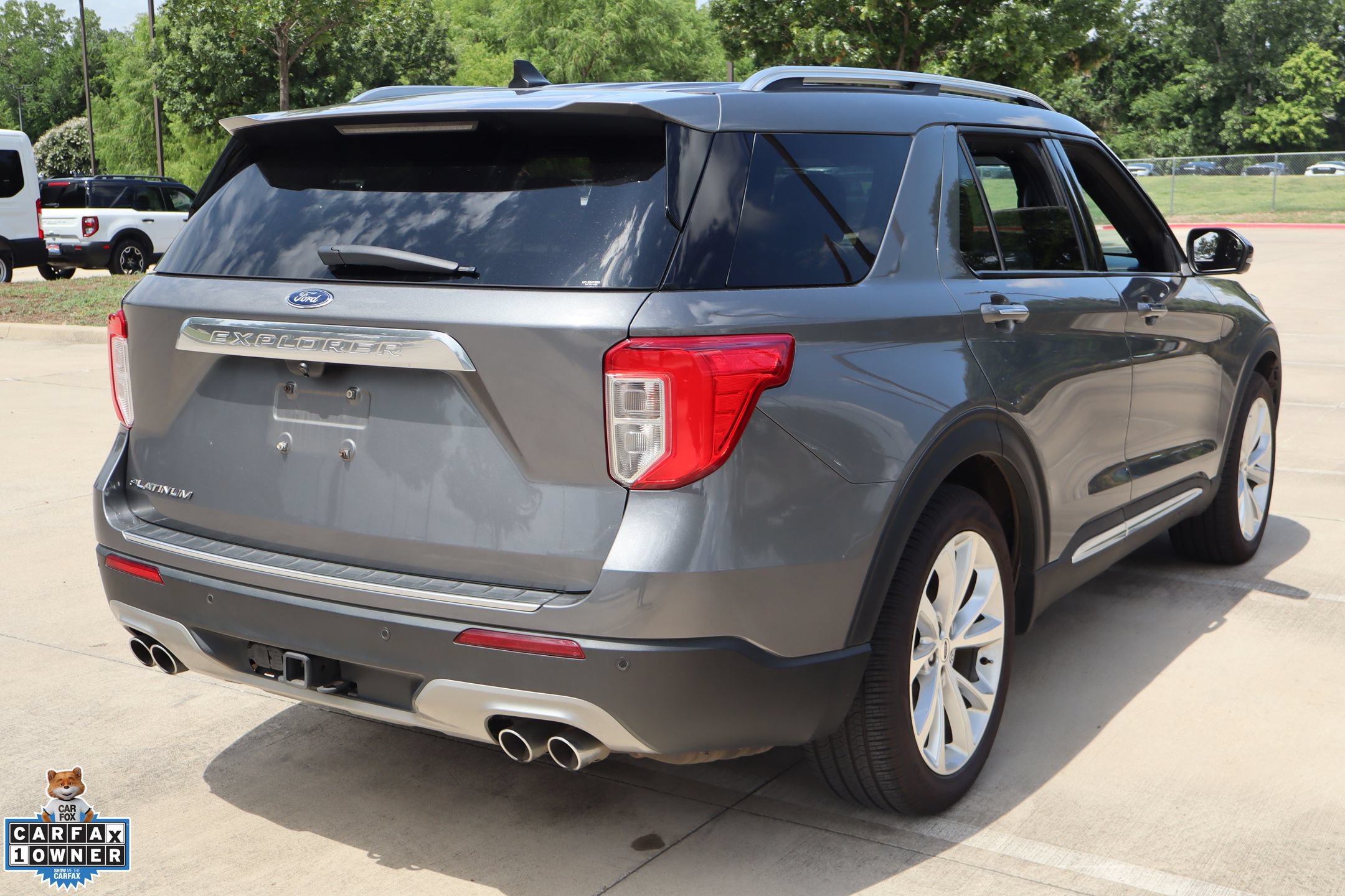 Certified 2022 Ford Explorer Platinum w/ Equipment Group 601A RWD image 3