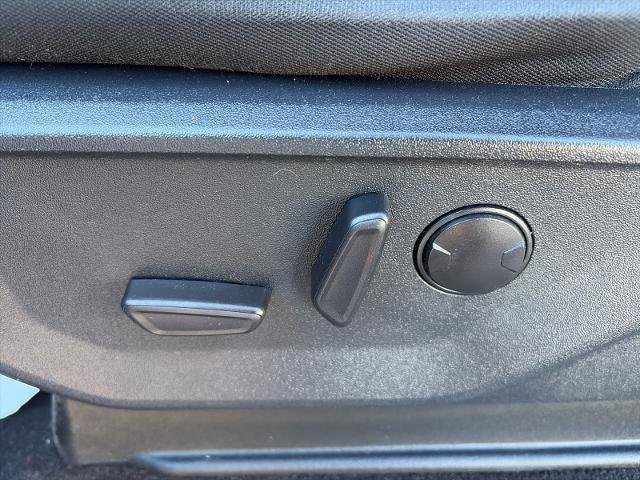 Certified 2022 Ford F150 XLT w/ Equipment Group 302A High image 25