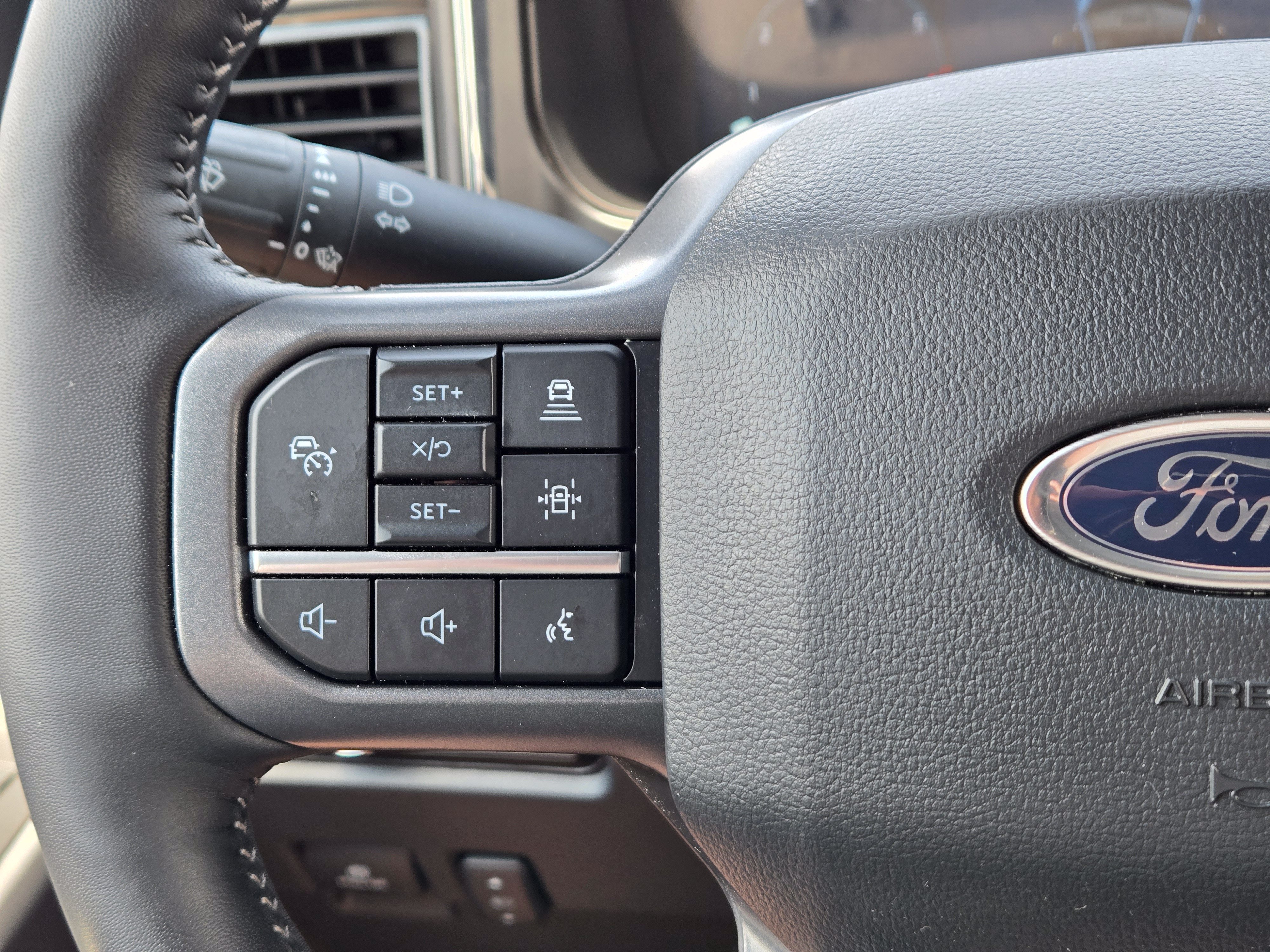 Certified 2024 Ford F250 Lariat w/ Lariat Ultimate Package AWD/4WD image 26