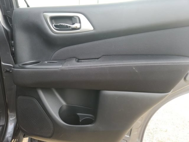 Used 2017 Nissan Pathfinder S FWD image 18