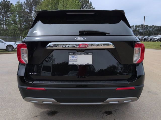 Certified 2024 Ford Explorer XLT w/ Equipment Group 202A RWD image 3