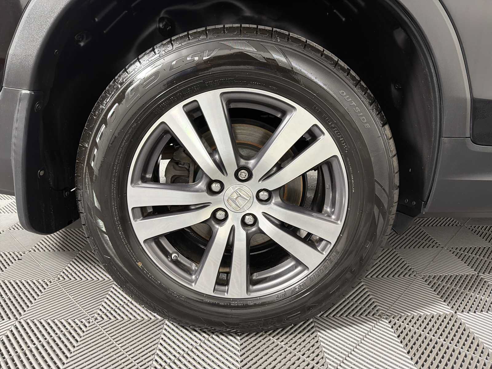 Used 2017 Nissan Titan SL RWD image 46