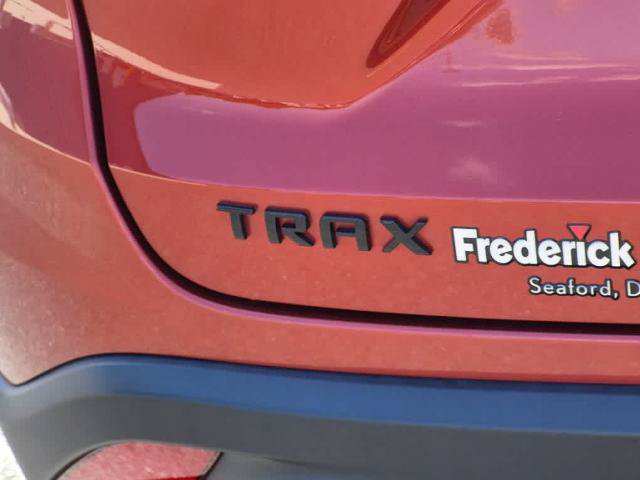 Used 2024 Chevrolet Trax RS w/ Sunroof Package FWD image 23