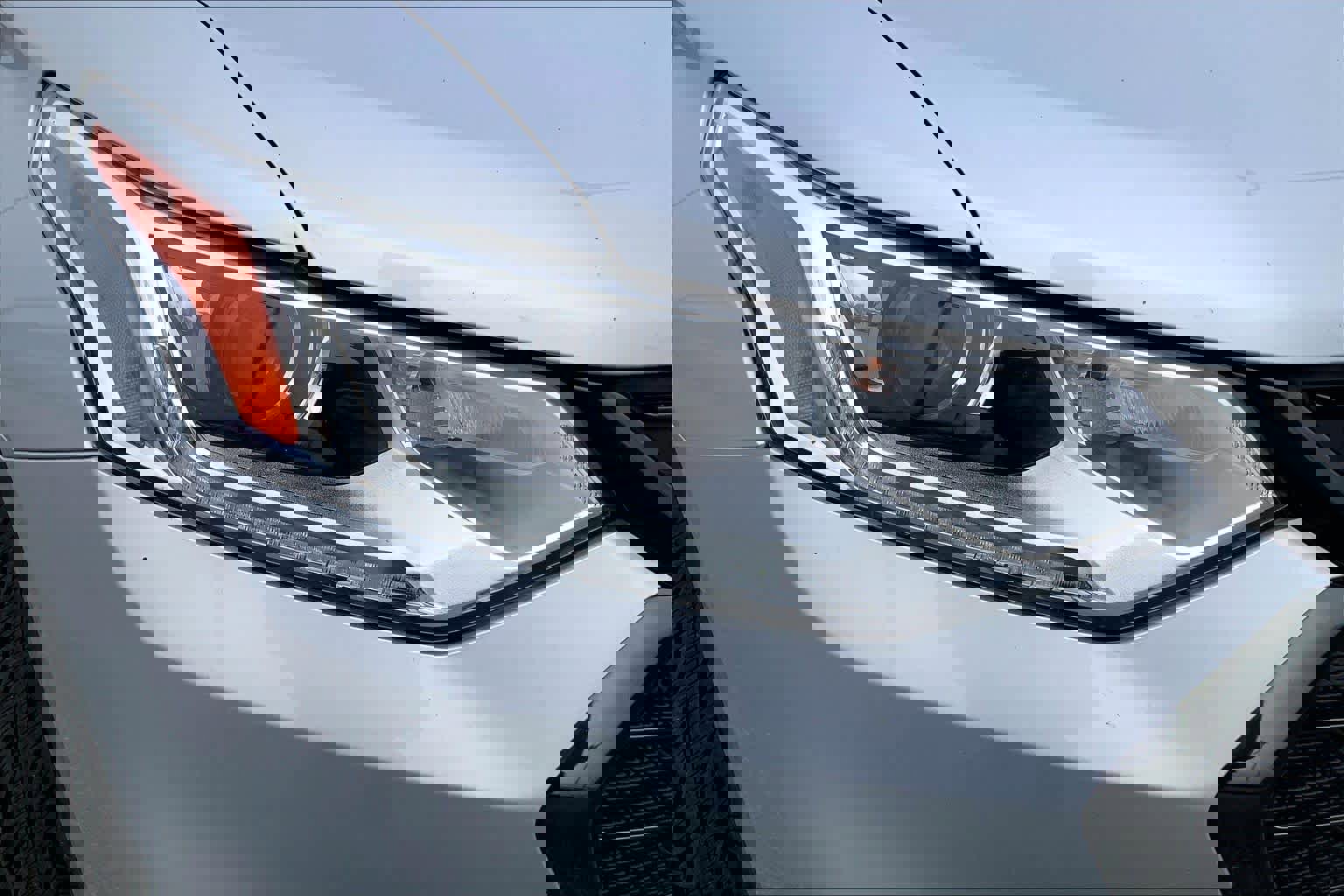 Used 2021 Chevrolet Traverse RS image 24