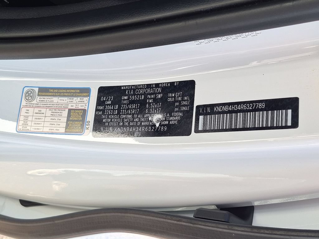 Used 2024 Kia Carnival LX FWD image 42