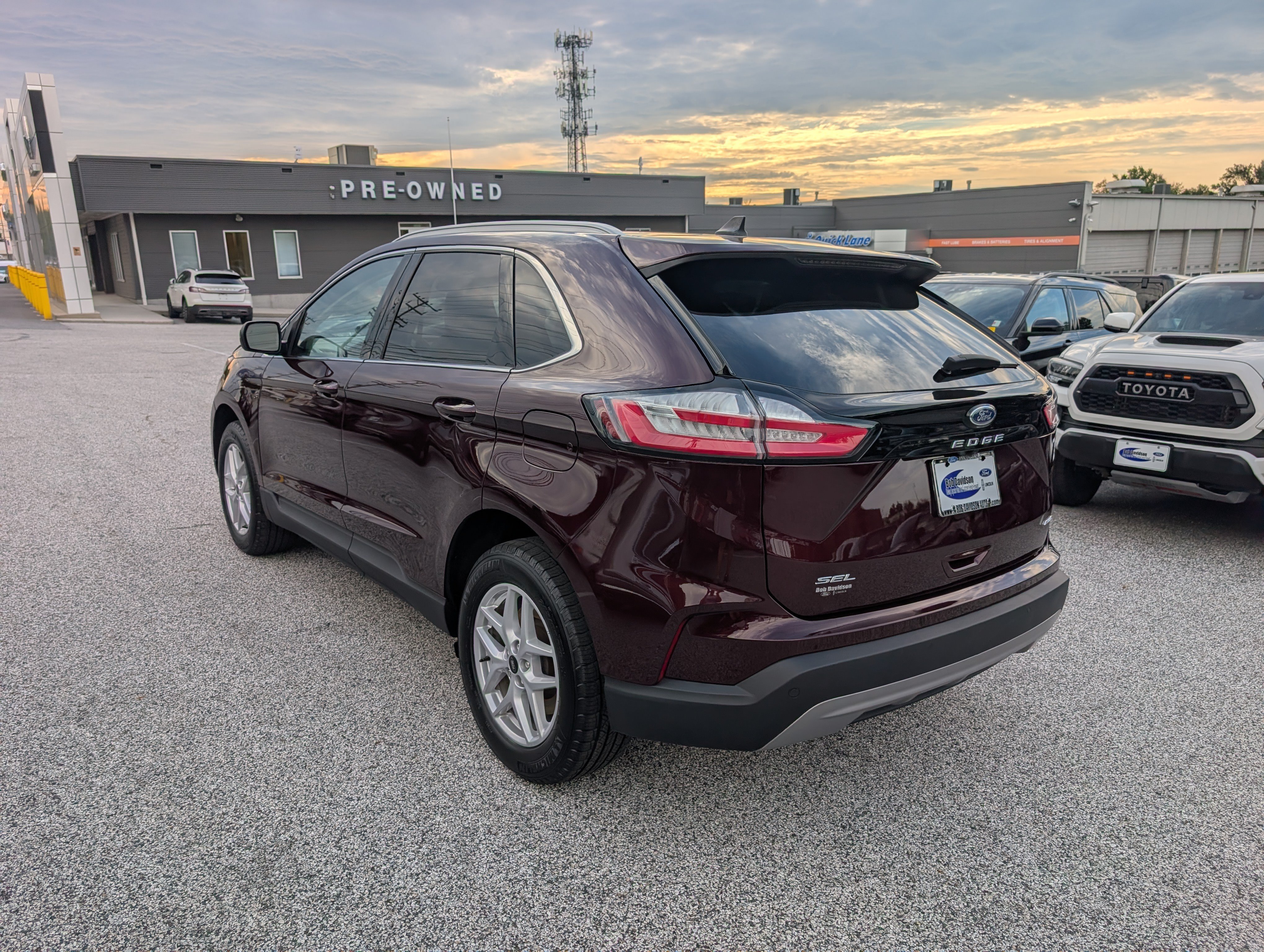 Certified 2024 Ford Edge SEL w/ Convenience Package AWD/4WD image 5