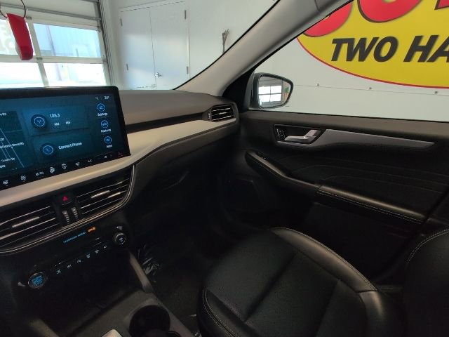 Certified 2024 Ford Escape Platinum image 25