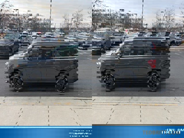 Certified 2022 Ford Expedition Max Limited image 4