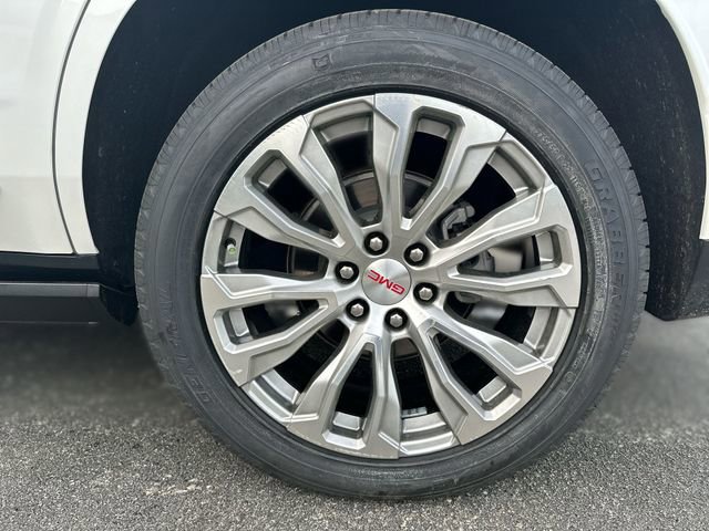 Used 2023 GMC Yukon Denali w/ Denali Reserve Package image 10