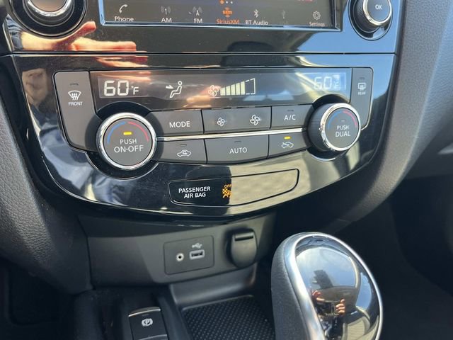 Used 2022 Nissan Rogue Sport SV w/ Technology Package image 34