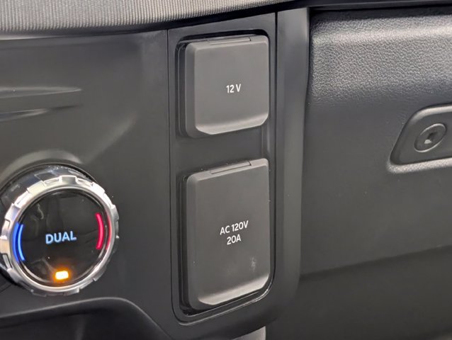 Certified 2024 Ford F250 Platinum w/ FX4 Off-Road Package AWD/4WD image 9
