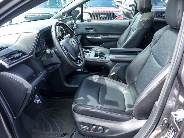 Used 2021 Toyota Sienna XSE w/ XSE Plus Package AWD/4WD image 13